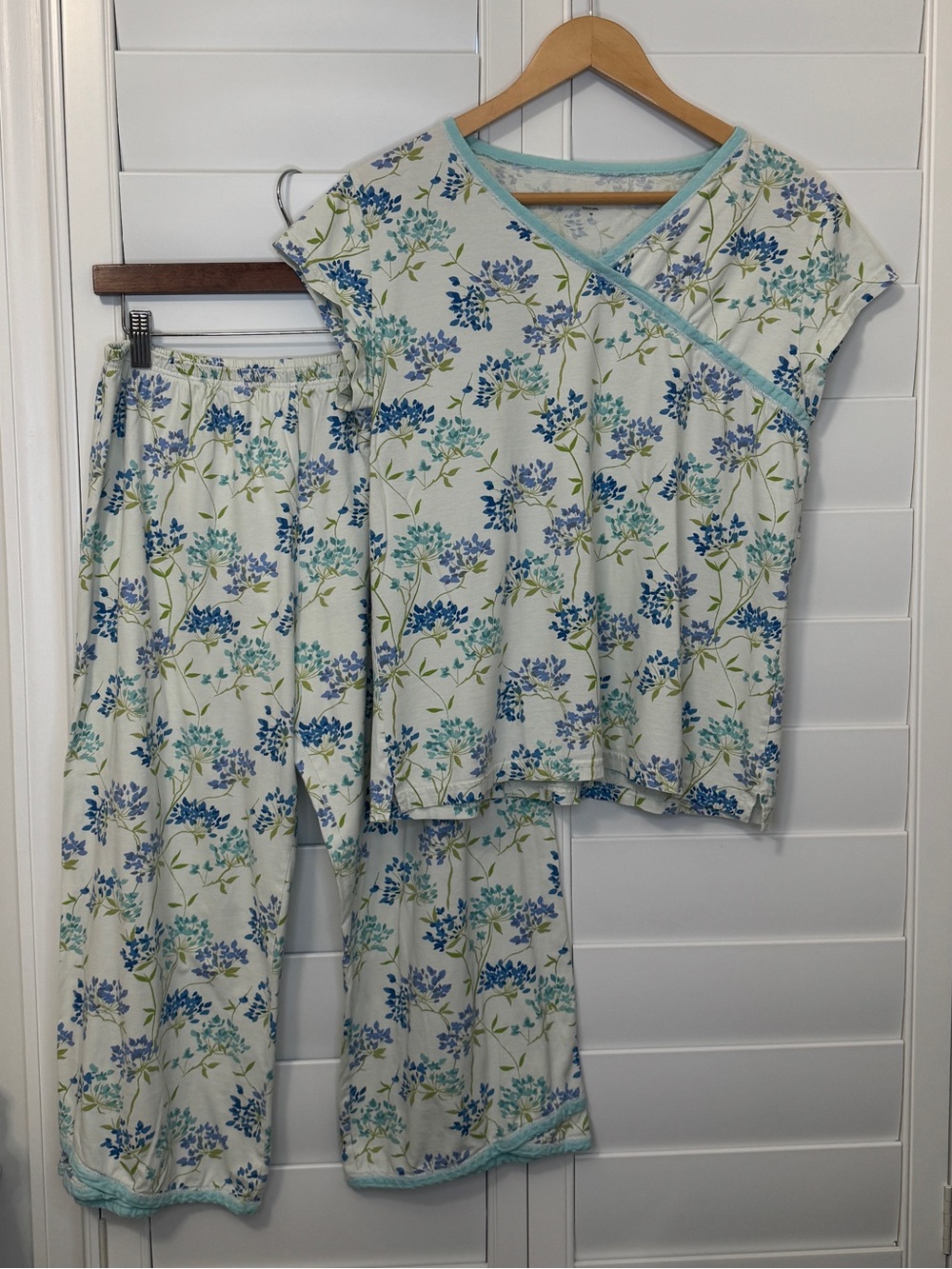 Garnet Hill Asian Wrap Organic-Cotton Short-Sleeve Cropped Pajamas